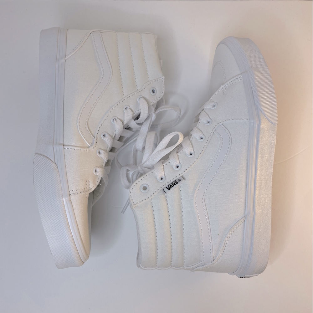 Vans Filmore Hi Tops Boys Shoes Size 5, Brand New, White